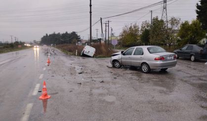 Gönen’de trafik kazasında 3 kişi yaralandı