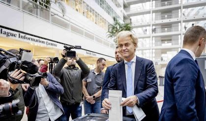 Hollanda’da sandık çıkış anketine göre aşırı sağcı Özgürlük Partisi’nin seçimi kazanması bekleniyor