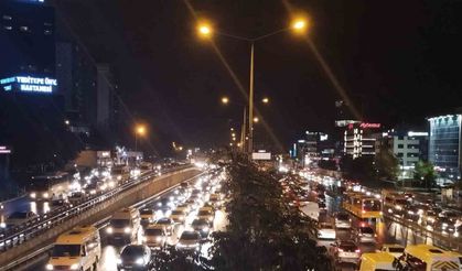 İstanbul’da trafik yoğunluğu yüzde 80’e ulaştı