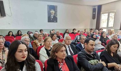 İzmir’de 60 yaş üstü öğrenciler için ders zili çaldı