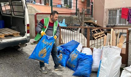 Kütahya İHH’dan ihtiyaç sahibi 300 aileye soba, kömür ve erzak yardımı