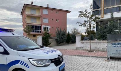 Yaşlı kadın evinde ölü bulundu