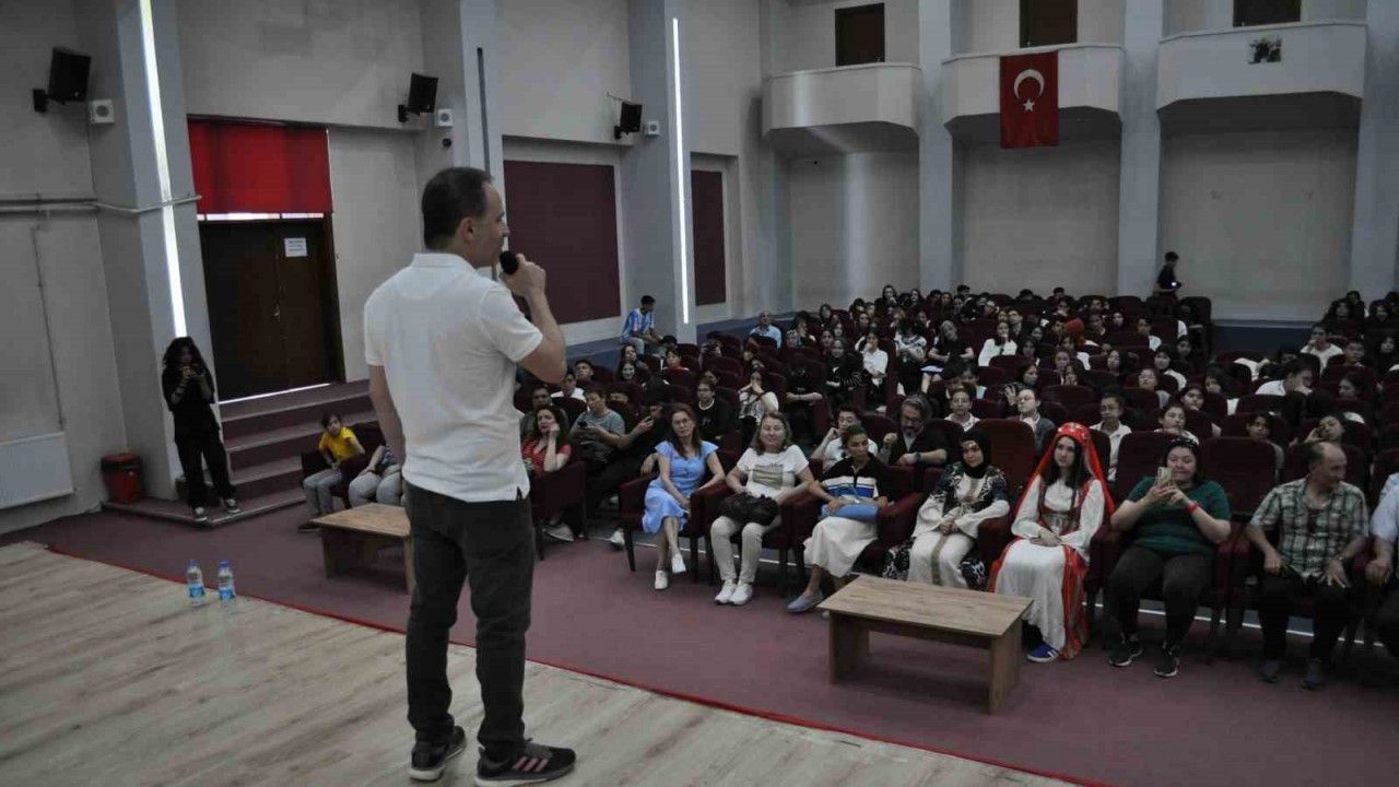Lise öğrencilerine mezuniyet sonrası Almanya’da iş imkanları anlatıldı