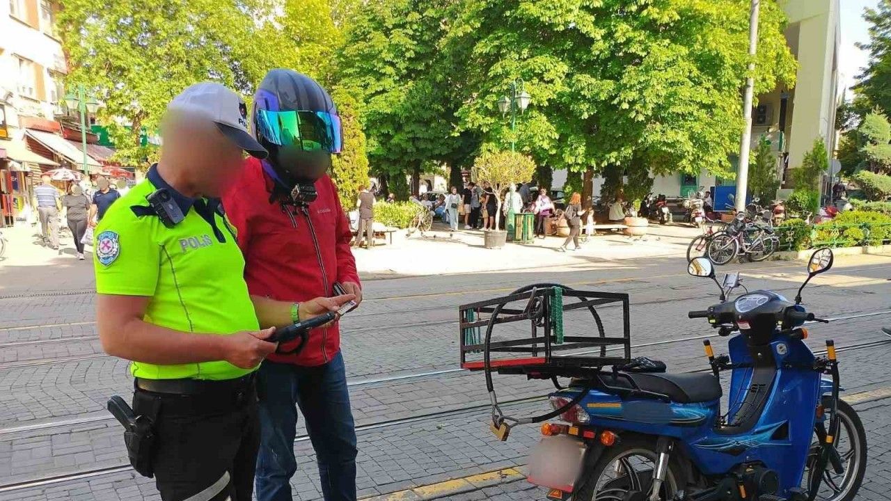 Trafiğe kapalı alanlara giren 11 motosiklet sürücüne ceza yazıldı